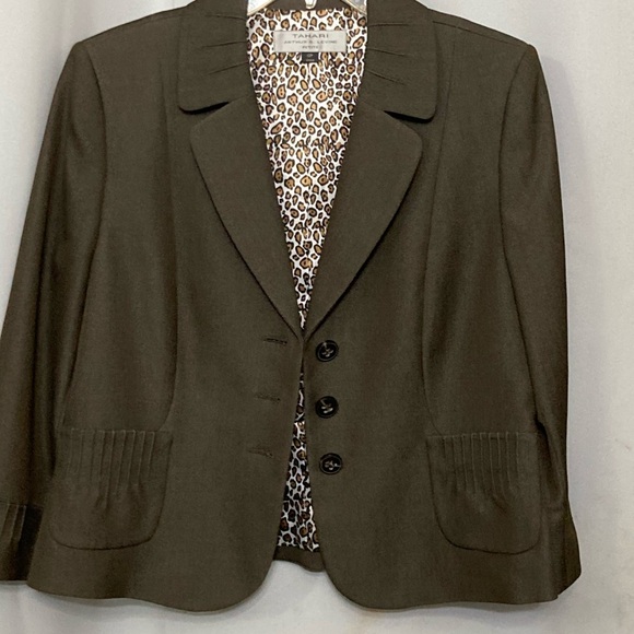 Women's TAHARI Blazer Brown 12P FLAWLESS - Picture 11 of 11
